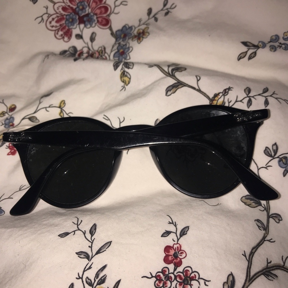 Black classic small Ray-Bans